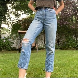 Wrangler distressed jean